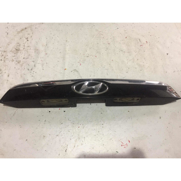 Friso/moldura Tampa Traseira Com Luz De Placa Vera Cruz 2011