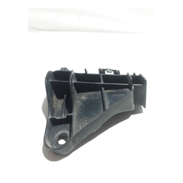 Guia Do Parachoque Lanterna Traseira Direita Corolla 2015