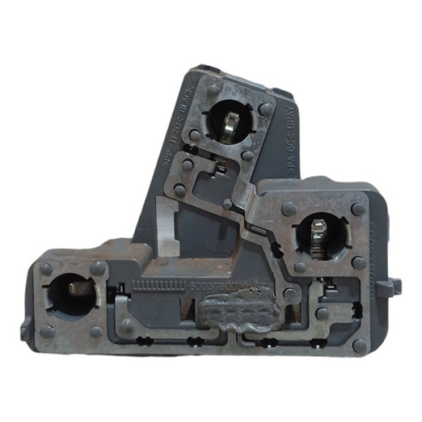 Circuito/soquete Lanterna Traseira Esquerda V.w Jetta 2014