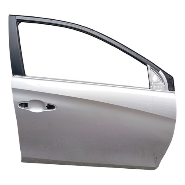 Porta Dianteira Direita Toyota Yaris 2020 (detalhe)