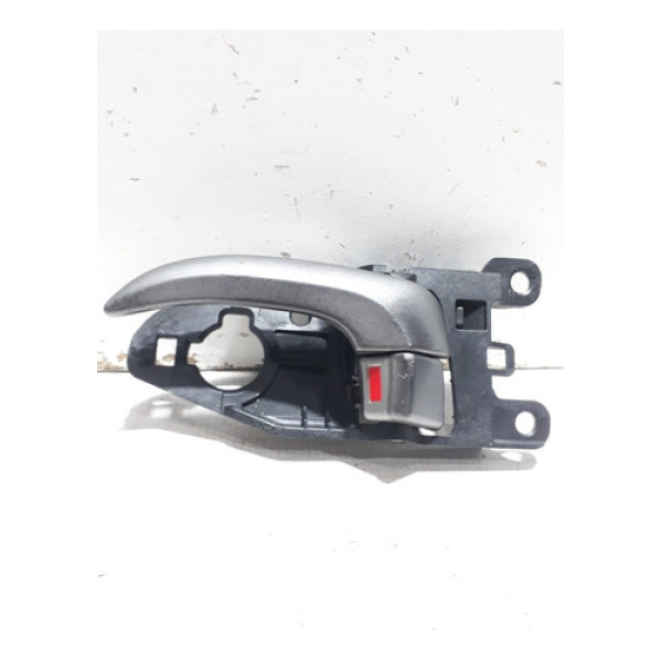 Maçaneta Interna Dianteira Esquerda Hyundai Elantra 2013/17