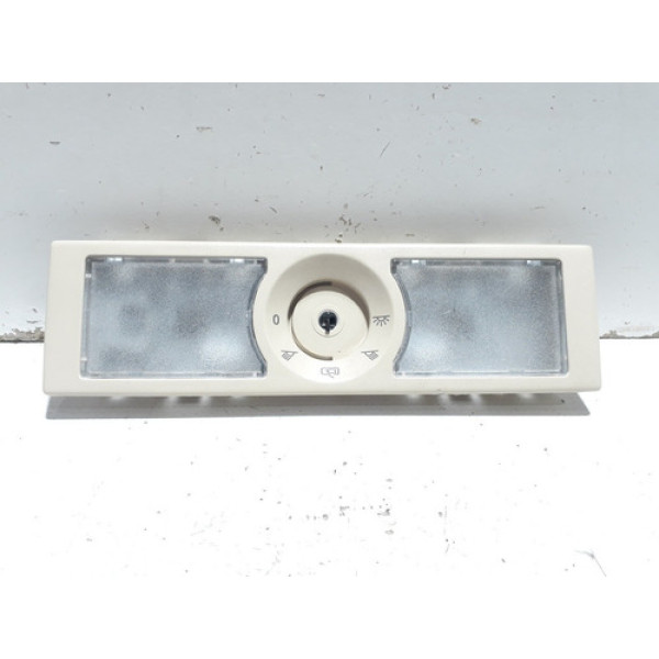 Luz De Teto/cortesia Traseira Vw Jetta 2012/2015 (sem Botão)