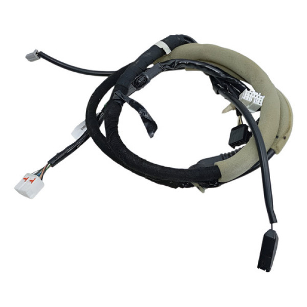 Chicote Tampa Traseira Toyota Yaris Hatch 2020