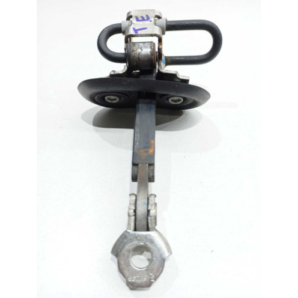 Limitador Porta Traseira Esquerda Fiat Linea 2009 2014