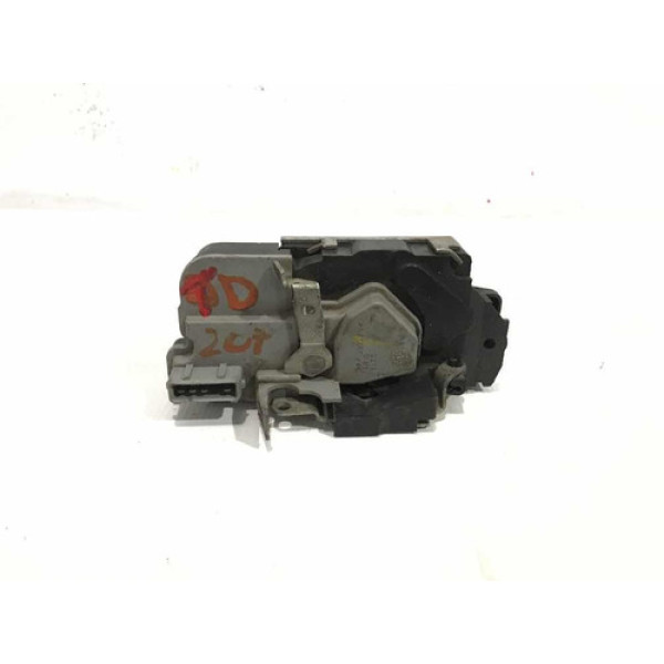 Fechadura De Porta Traseira Direita Peugeot 207 2007/2012