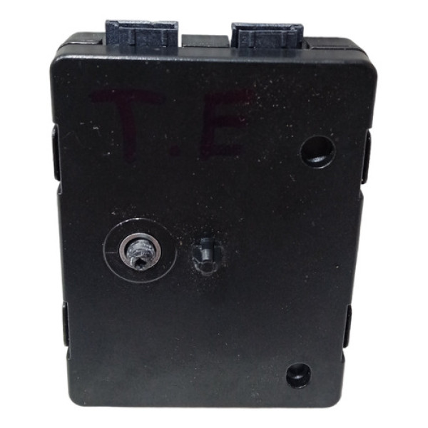 Módulo Amplificador De Antena Traseiro Esquerdo Bmw X1 2010