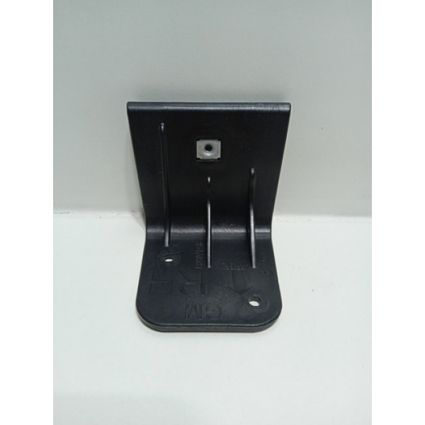 Suporte Forro Porta Dianteira Direita Gm Tracker 2012/2016