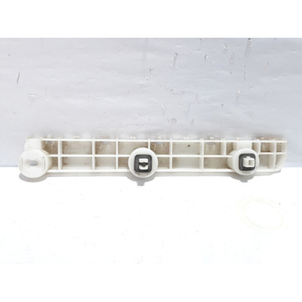 Guia Do Parachoque Traseiro Esquerdo Nissan Versa 2012/2017